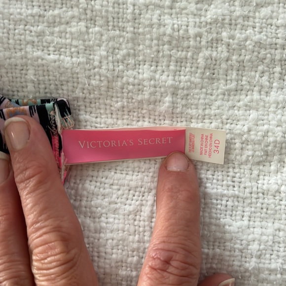 Victoria’s Secret Strapless Bathing Suit Top with Removable Straps Size 34D - Picture 3 of 3